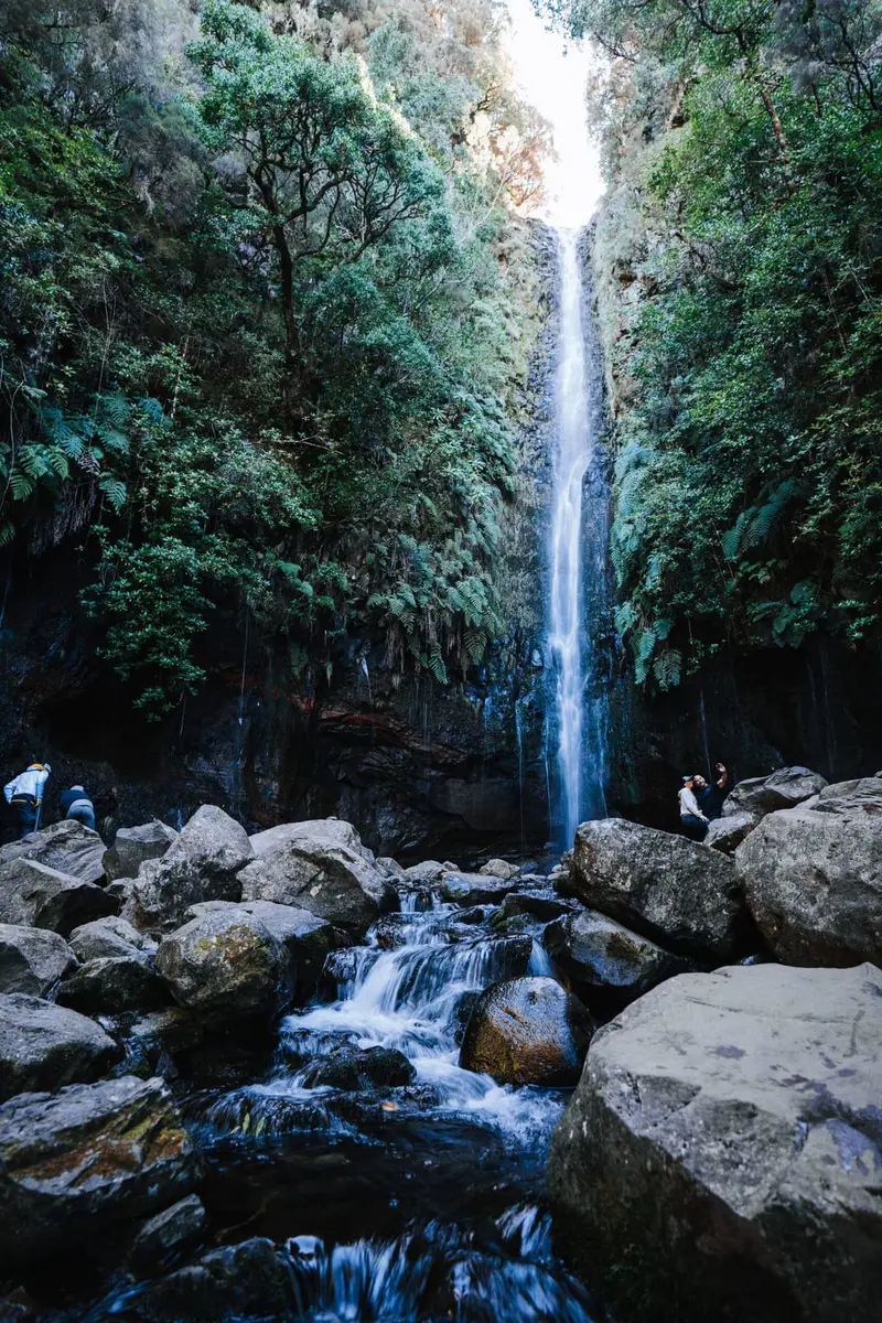 25 fontes waterfall