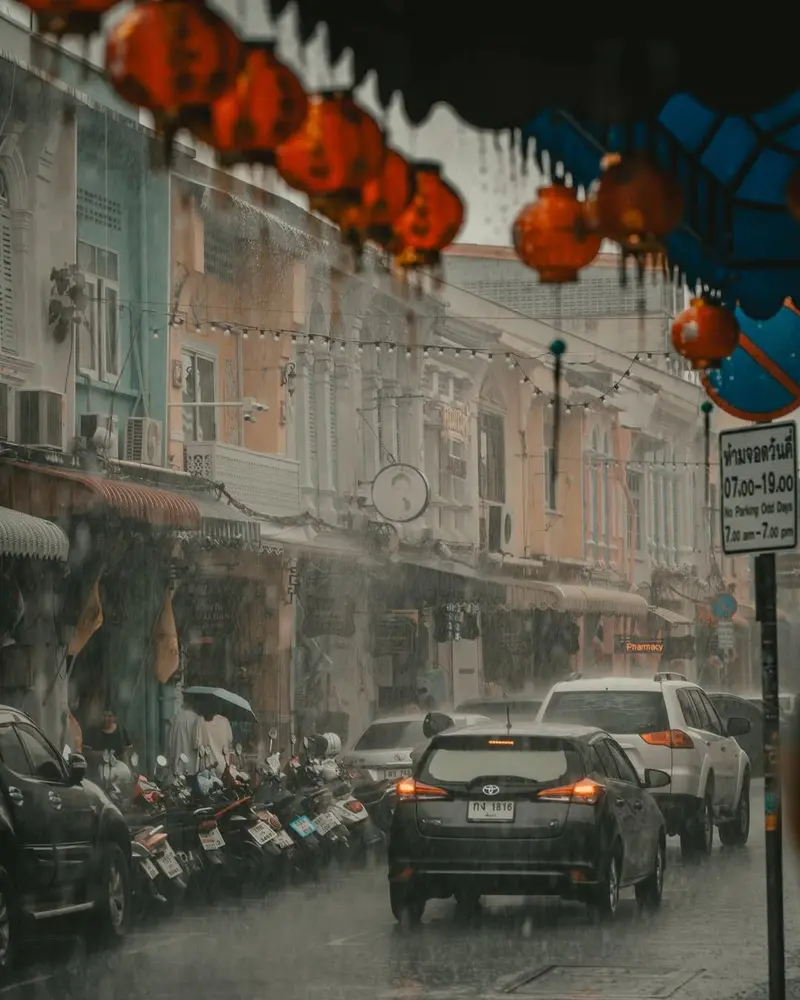 streets of phuket 10